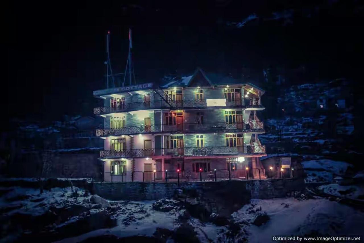 Gautam Hotel & Cottage มะนาลี ภายนอก รูปภาพ